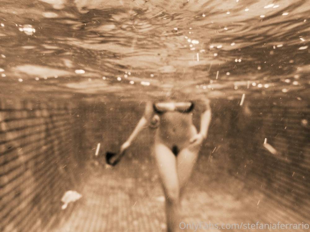 Stefania Ferrario Nude Underwater Pool Onlyfans Set Leaked - #15