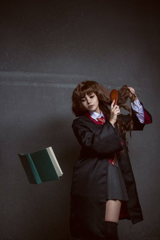Kalinka Fox Hermione Harry Potter Cosplay Set Leaked - #8
