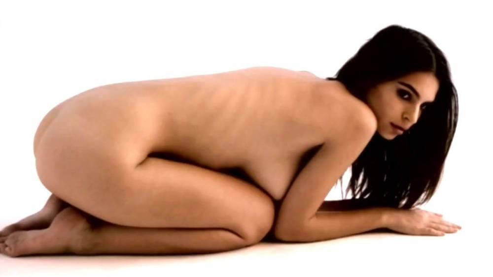 Emily Ratajkowski Treats Nude Photoshoot photo Leaked - #14