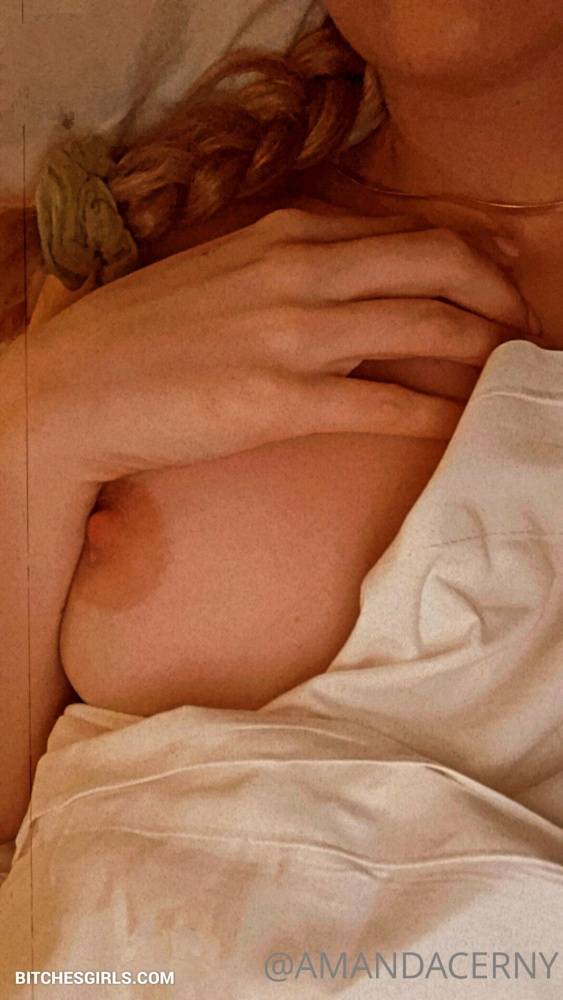 Amanda Cerny Nude Celebrity's Pussy Photos - amandacerny Onlyfans Leaked - #3